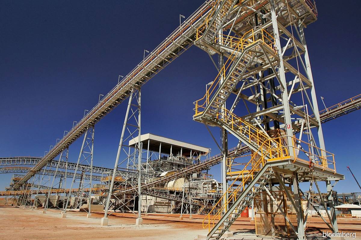Mining giant Newmont seals US$19 bil Newcrest takeover in top gold deal